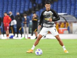 Rahasia Tendangan Bebas Melengkung ala Pemain Bintang Dunia